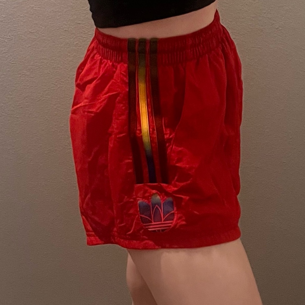 NWT Women’s Adidas Shorts (size xs), RARE - Picture 6 of 7